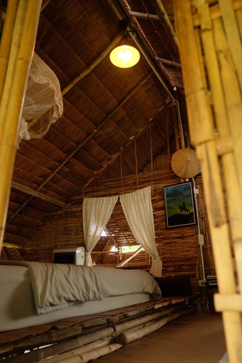 Hotel Royal Mountain Hut Ratchaburi Habitación foto